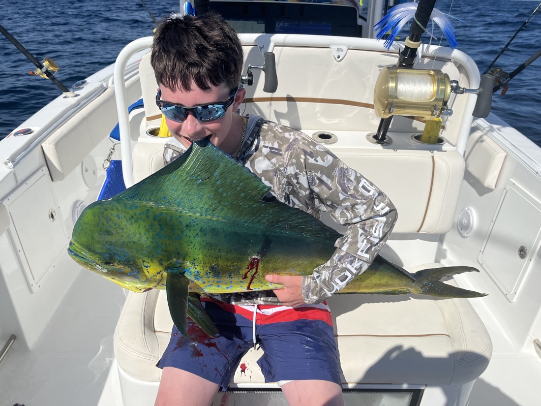 Inshore tuna and mahi fishing